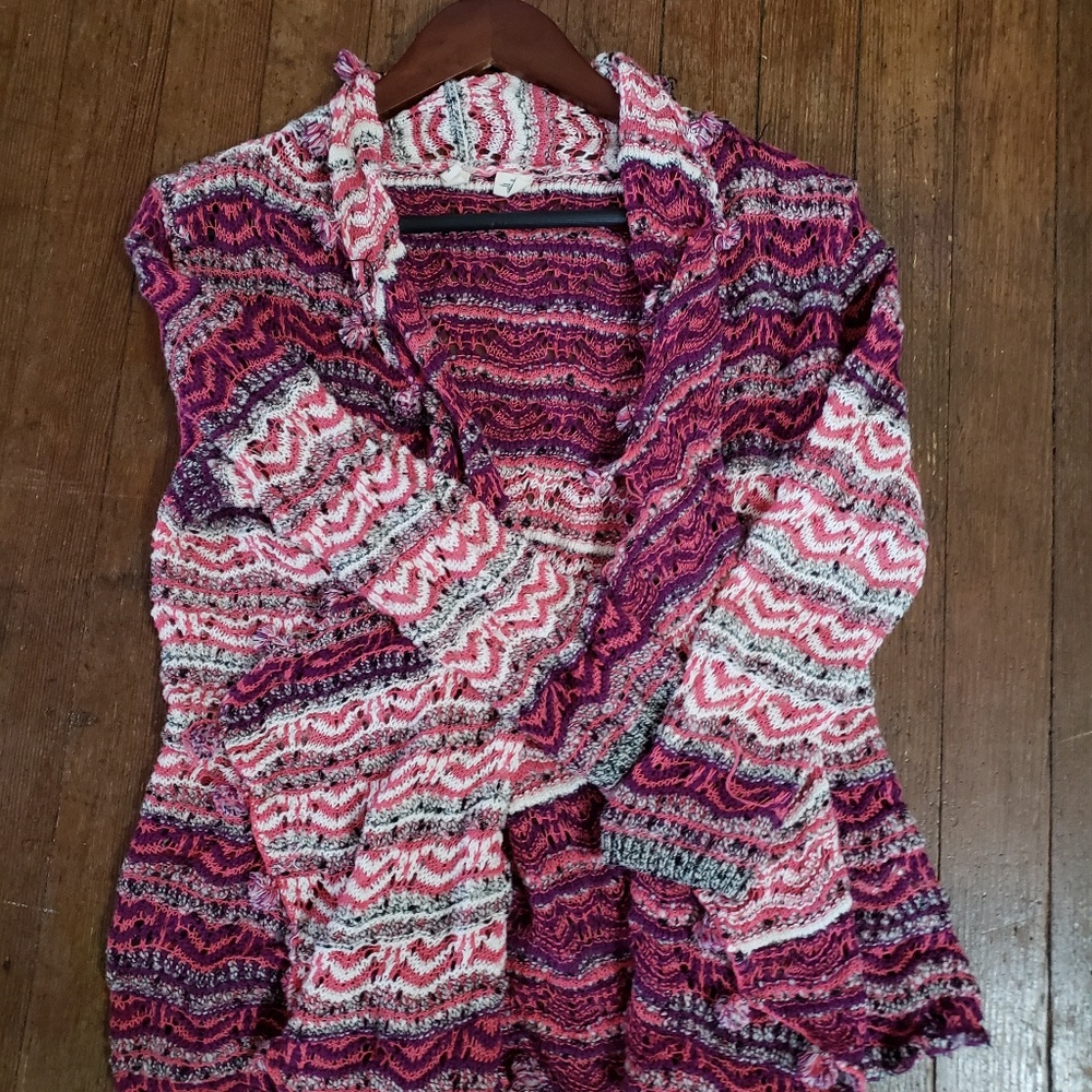 Anthropologie Moth Small Open Front Tassel Crochet